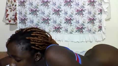 JOAN online show from February 1, 2025, 11:48 pm