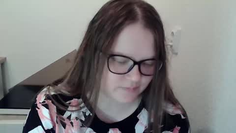 Snapshot of sexykitty_2 chatting on December 5, 2024, 2:11 pm Kate online show from December 5, 2024, 2:11 pm