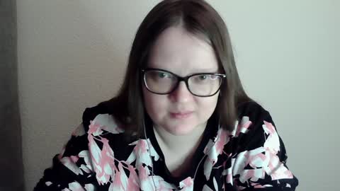 Snapshot of sexykitty_2 chatting on December 30, 2024, 9:29 pm Kate online show from December 30, 2024, 9:29 pm