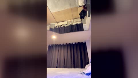 SEXYLATINCOUPLE online show from February 7, 2026, 4:38 am