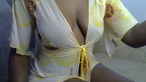 sexyleilah online show from November 7, 2025, 11:54 am