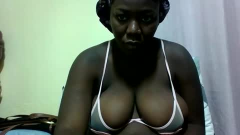sexylicious_ online show from September 29, 2025, 2:22 pm