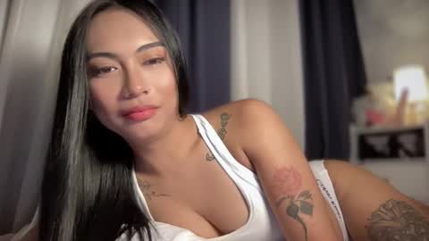 Snapshot of sexylovesappira chatting on February 24, 2026, 8:23 am maxine online show from February 24, 2026, 8:23 am