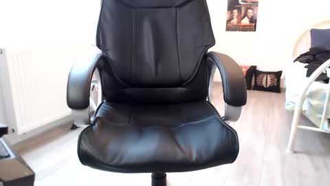 Snapshot of sexyman_fr chatting on January 18, 2025, 1:51 pm Vincent Vega online show from January 18, 2025, 1:51 pm