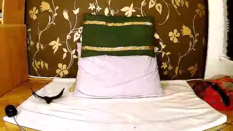 Squirty Maya Gold online show from September 25, 2025, 7:01 am