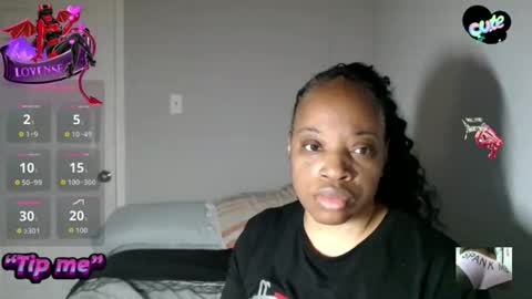 SexyMona online show from November 28, 2025, 6:16 am