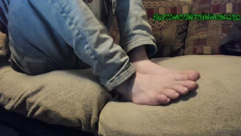 Sexymountainman420 online show from December 2, 2024, 6:20 am
