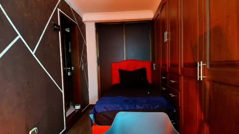 N A F online show from February 6, 2025, 10:32 pm