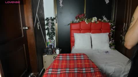 N A F online show from December 18, 2025, 8:37 pm