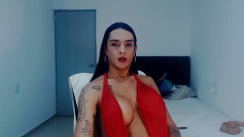 Natalia Duran online show from December 2, 2024, 5:15 am