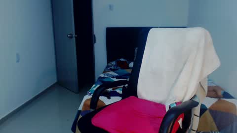 Natalia Duran online show from December 10, 2024, 6:01 am