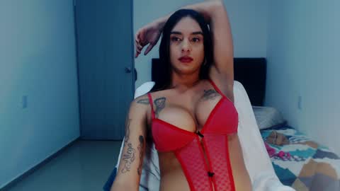 Natalia Duran online show from December 13, 2024, 9:09 pm
