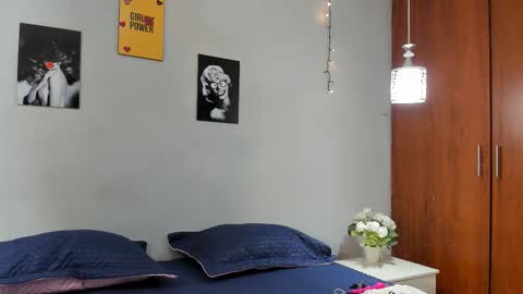 sexynova 93 online show from October 31, 2025, 7:37 pm