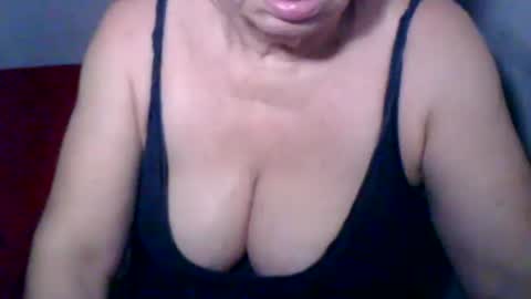 Snapshot of sexyoldwet chatting on December 31, 2024, 2:29 am AnneSofia online show from December 31, 2024, 2:29 am