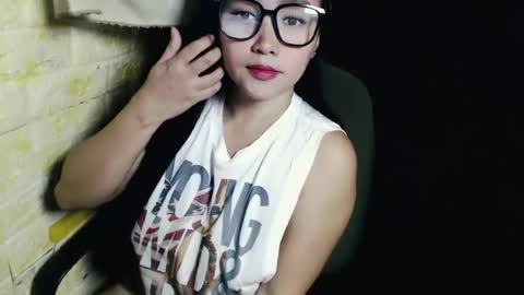 Snapshot of sexypinaymiya chatting on July 29, 2026, 2:10 am Miyah online show from July 29, 2026, 2:10 am