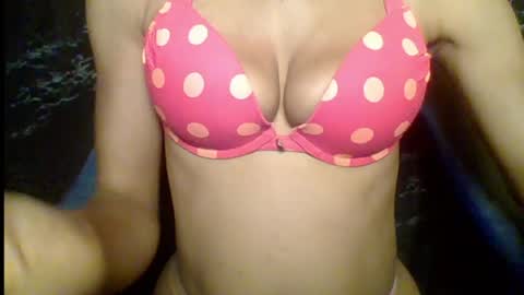 Snapshot of sexypussy000 chatting on April 7, 2026, 11:04 pm sexypussy000 online show from April 7, 2026, 11:04 pm