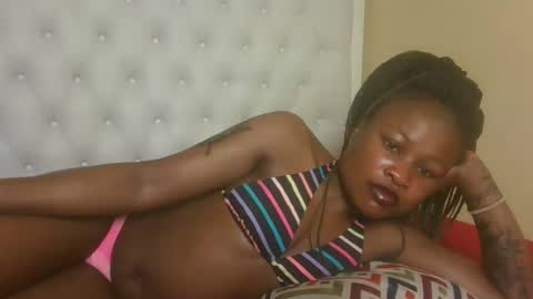 Snapshot of sexyqueenivy chatting on October 7, 2025, 1:36 am queenivy online show from October 7, 2025, 1:36 am