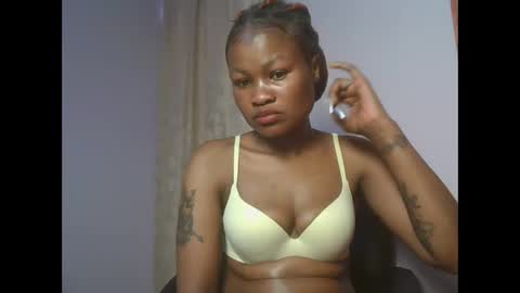 Snapshot of sexyqueenivy chatting on January 6, 2026, 1:37 pm queenivy online show from January 6, 2026, 1:37 pm