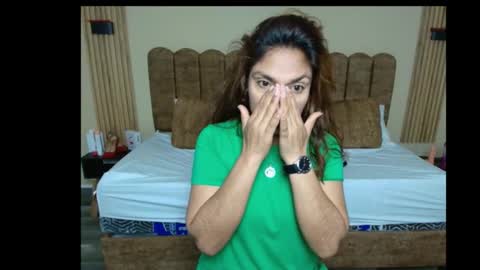 R A C H E L online show from October 9, 2025, 11:52 am