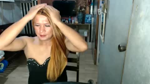 Snapshot of sexyseductionxx chatting on June 2, 2026, 1:35 pm carl online show from June 2, 2026, 1:35 pm