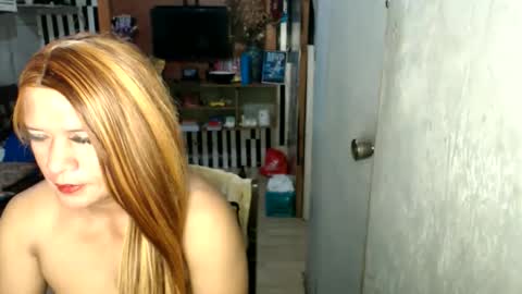 Snapshot of sexyseductionxx chatting on June 7, 2026, 1:37 pm carl online show from June 7, 2026, 1:37 pm
