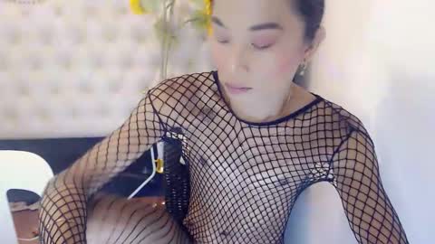 sexyshinixx online show from September 19, 2025, 10:10 pm