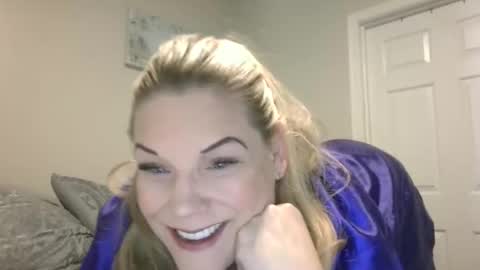 Sexysin4u online show from April 17, 2026, 5:05 pm