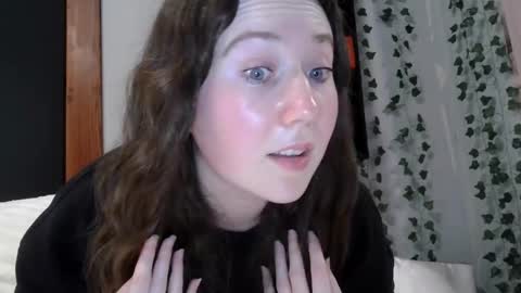 sexystephanie04 online show from October 7, 2025, 3:58 am