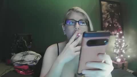 Snapshot of sexystripper69 chatting on December 30, 2024, 1:26 am sexystripper69 online show from December 30, 2024, 1:26 am