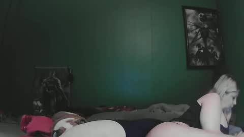 Snapshot of sexystripper69 chatting on February 18, 2025, 1:10 am sexystripper69 online show from February 18, 2025, 1:10 am