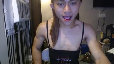 sexystrongcum online show from October 12, 2025, 2:21 am