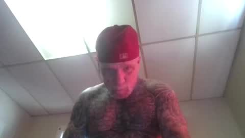 Snapshot of sexytattedcpl417 chatting on November 3, 2025, 4:52 pm sexttattedqueen417 online show from November 3, 2025, 4:52 pm