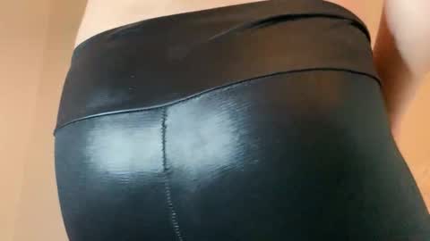 Snapshot of sexythongslut chatting on February 24, 2026, 6:17 pm Sexythongslut online show from February 24, 2026, 6:17 pm