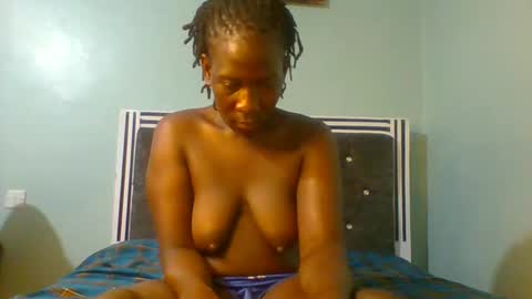 VIVIAN online show from February 2, 2025, 11:08 am