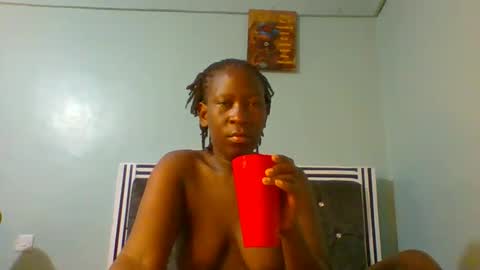 VIVIAN online show from February 4, 2025, 7:18 am