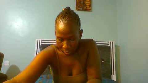 VIVIAN online show from February 9, 2025, 7:41 pm