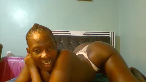 VIVIAN online show from February 19, 2025, 8:33 am