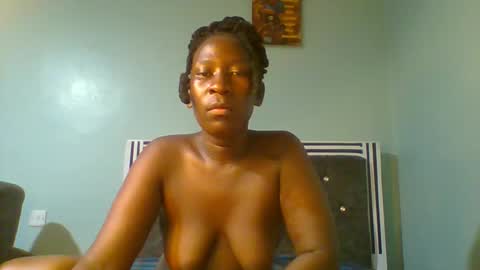 VIVIAN online show from March 8, 2025, 8:03 pm