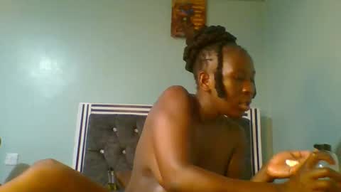 VIVIAN online show from March 9, 2025, 8:42 pm