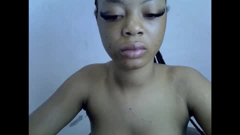 sexyxpeach online show from March 11, 2026, 6:25 pm