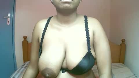 Snapshot of sexyyred_ chatting on September 18, 2025, 10:28 am sexyyred_ online show from September 18, 2025, 10:28 am