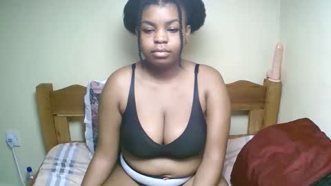 Snapshot of sexyyred_ chatting on March 1, 2026, 8:11 pm sexyyred_ online show from March 1, 2026, 8:11 pm