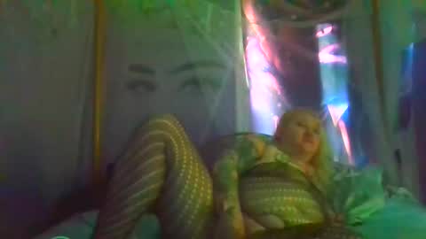 SexyZannaRose69 online show from October 26, 2025, 3:29 pm
