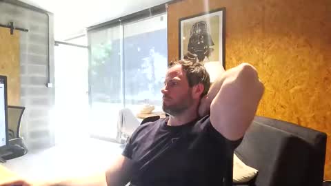 shad0w_hunter online show from February 3, 2026, 4:01 pm