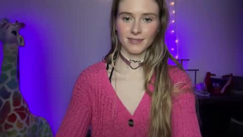 Snapshot of shadebabe chatting on February 16, 2025, 9:26 am shadebabe online show from February 16, 2025, 9:26 am