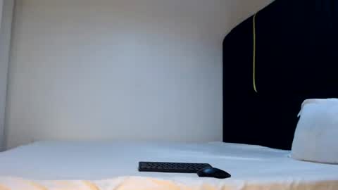 Snapshot of shadow_sweet chatting on August 2, 2026, 11:58 pm Shadow online show from August 2, 2026, 11:58 pm