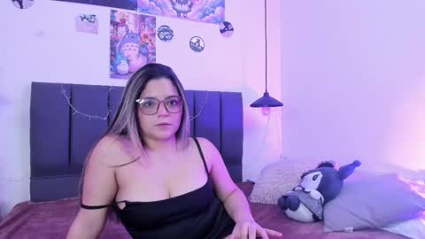 Snapshot of shadya_ chatting on March 3, 2026, 3:23 am Shadya online show from March 3, 2026, 3:23 am