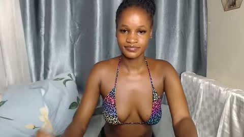 Snapshot of shaky396294 chatting on October 14, 2025, 3:24 pm shaky xxx online show from October 14, 2025, 3:24 pm