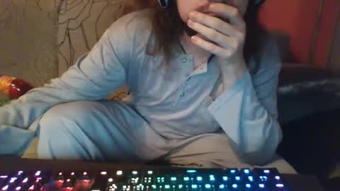 Snapshot of shalalatralala chatting on January 4, 2025, 12:48 am Shalalatralala SF online show from January 4, 2025, 12:48 am