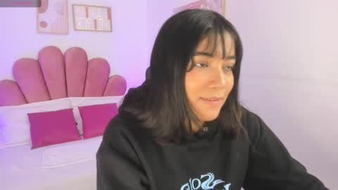 Shalena  online show from September 9, 2025, 8:08 pm